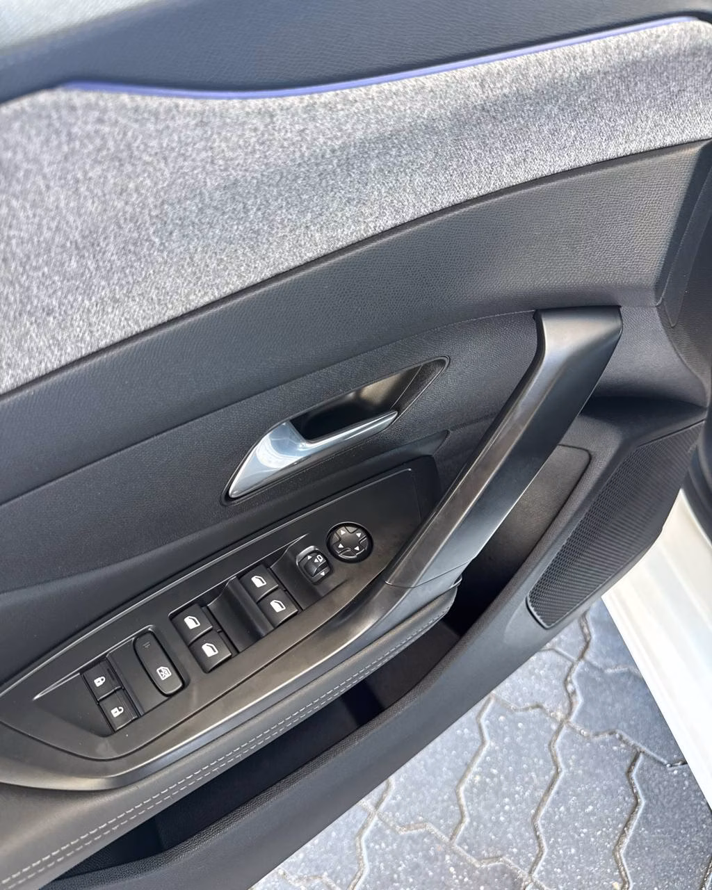 Peugeot 308 фото 9