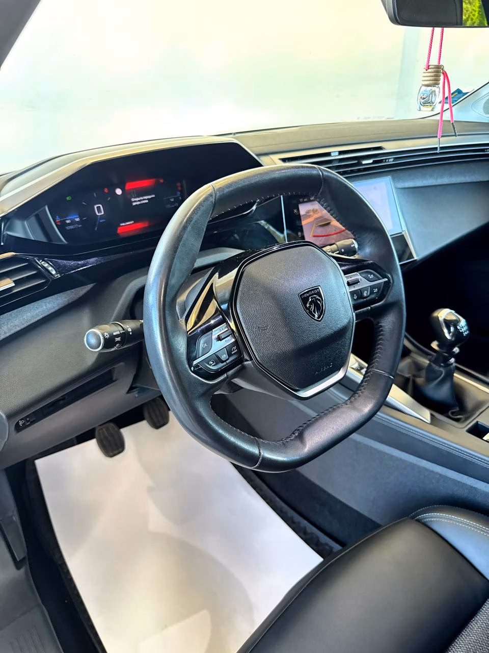 Peugeot 308 фото 10