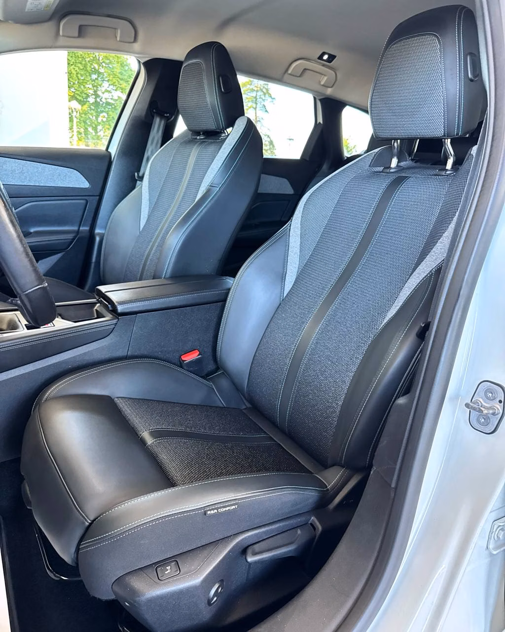 Peugeot 308 фото 11