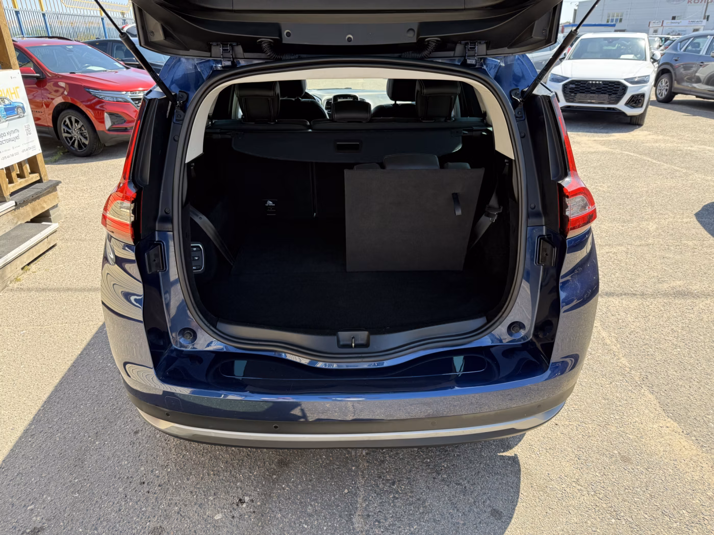 Renault Grand Scenic фото 14