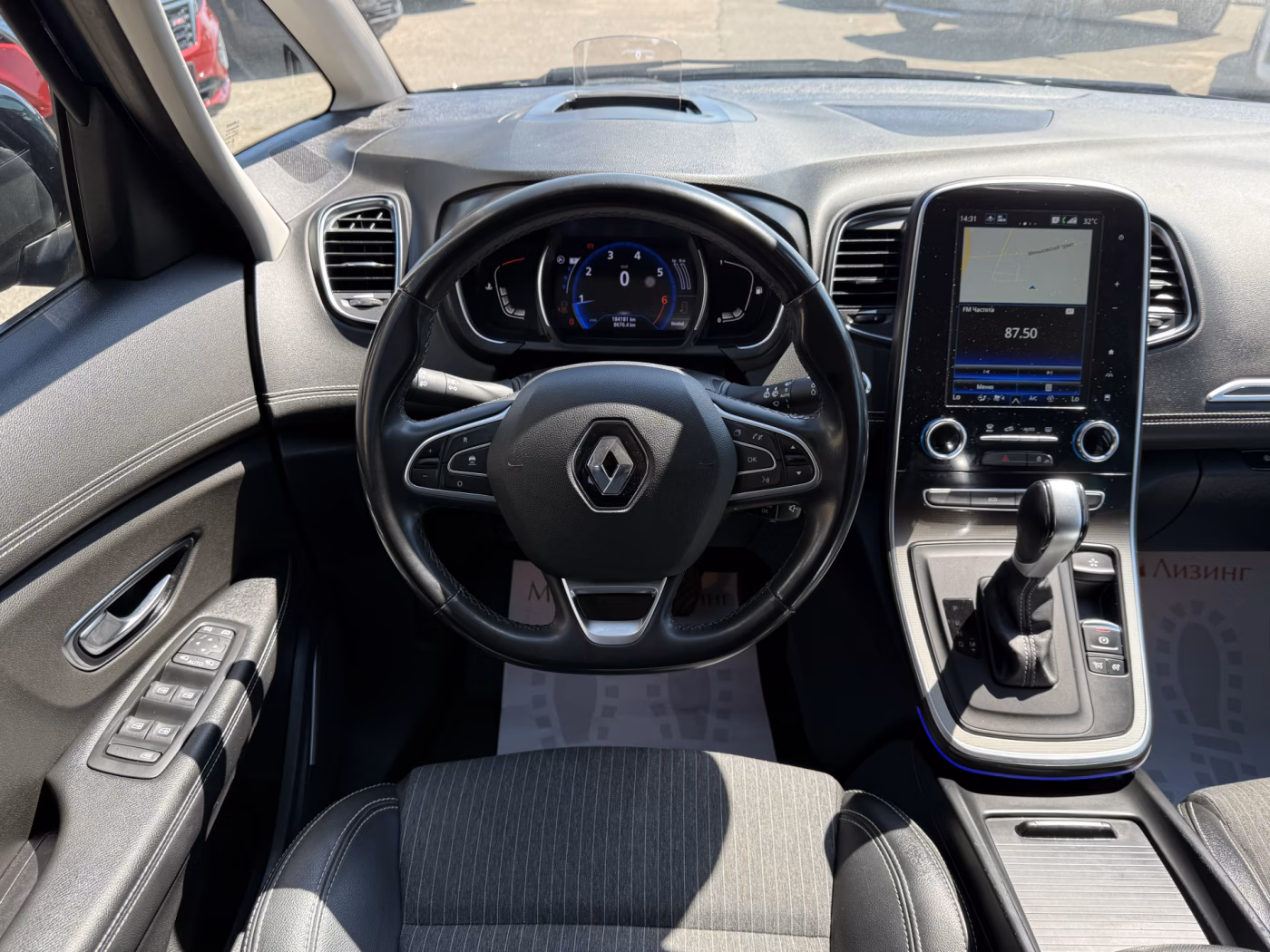 Renault Grand Scenic фото 13
