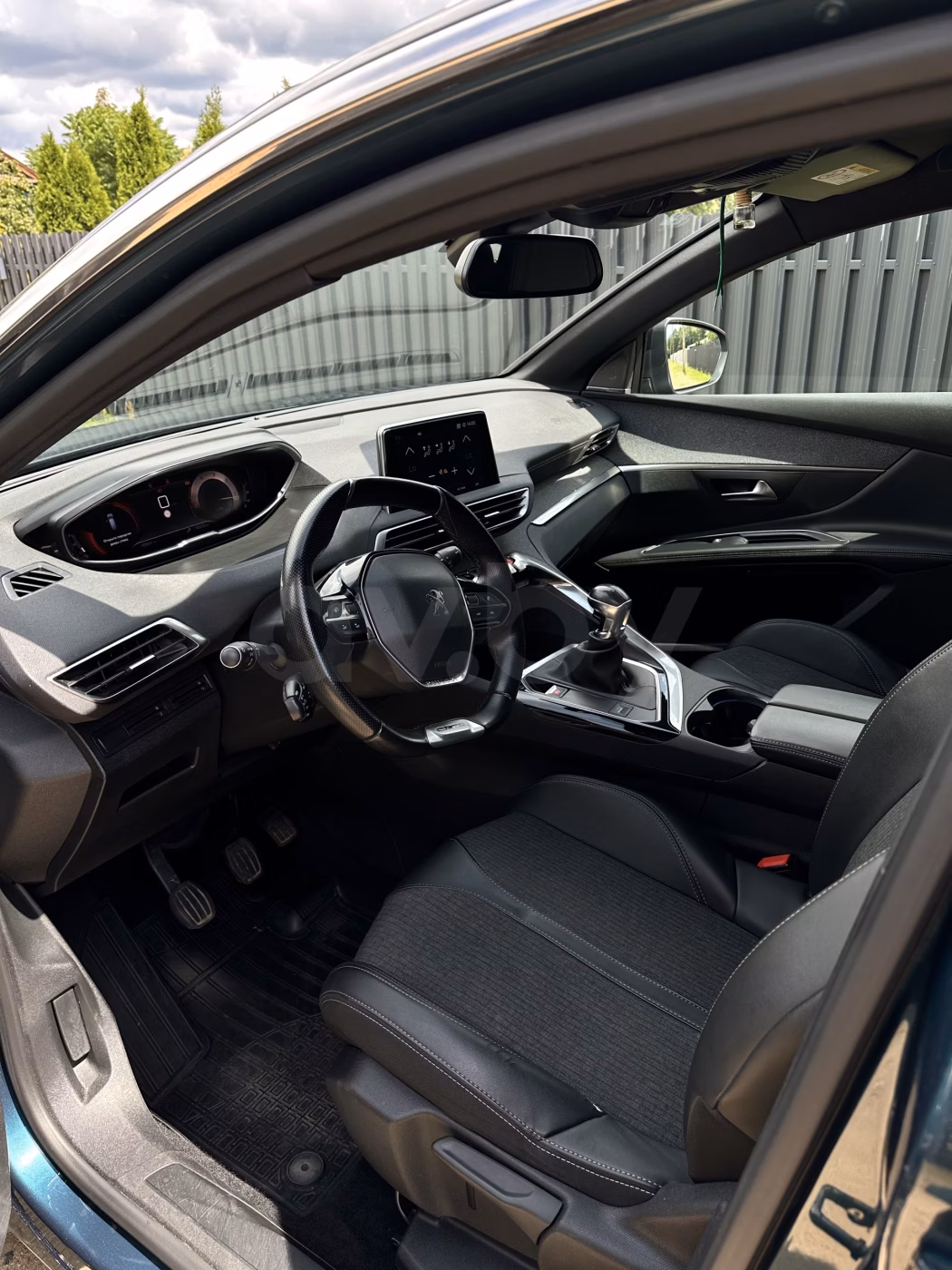 Peugeot 5008 фото 8