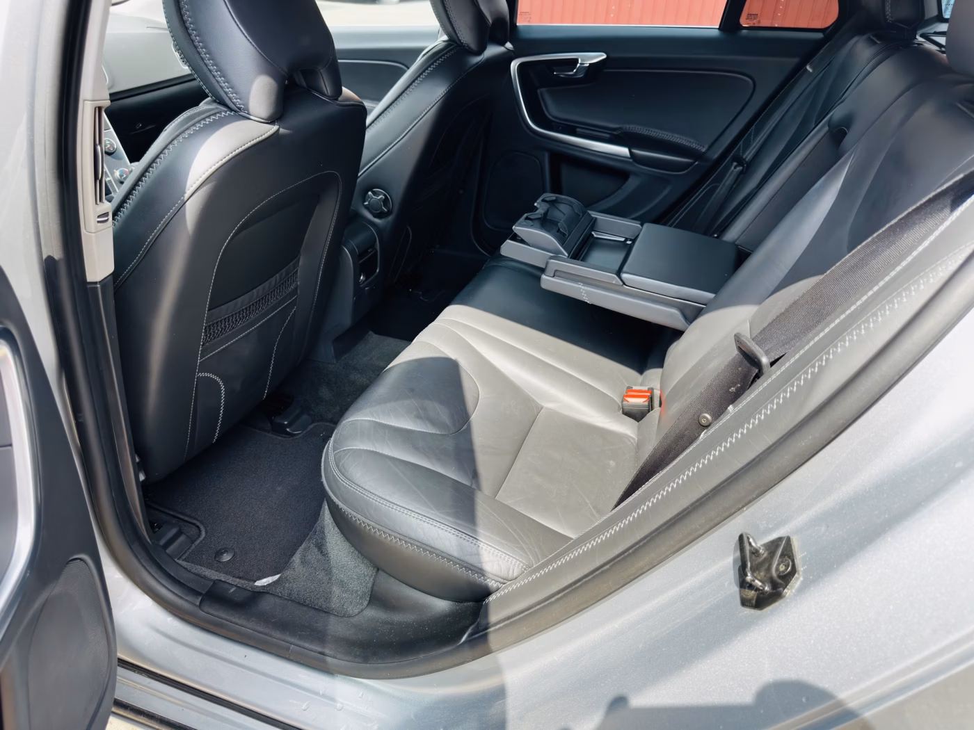 Volvo V60 фото 13