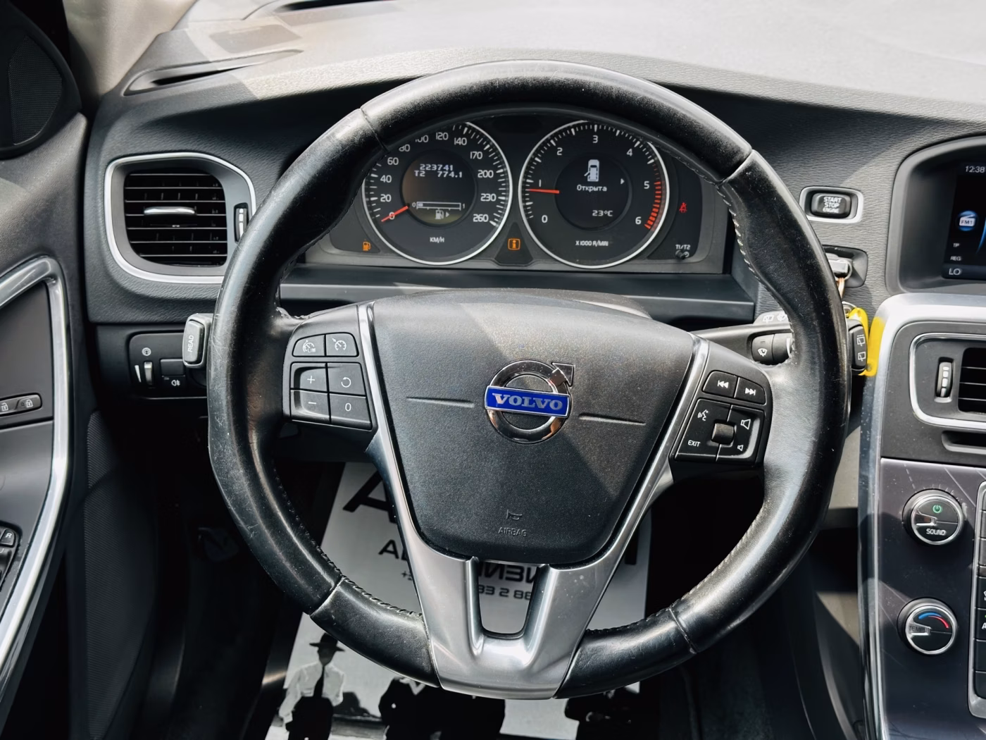 Volvo V60 фото 16