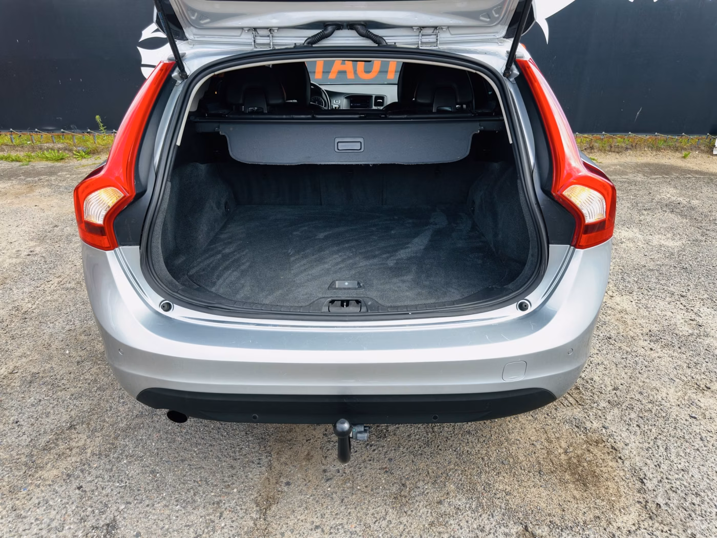 Volvo V60 фото 23