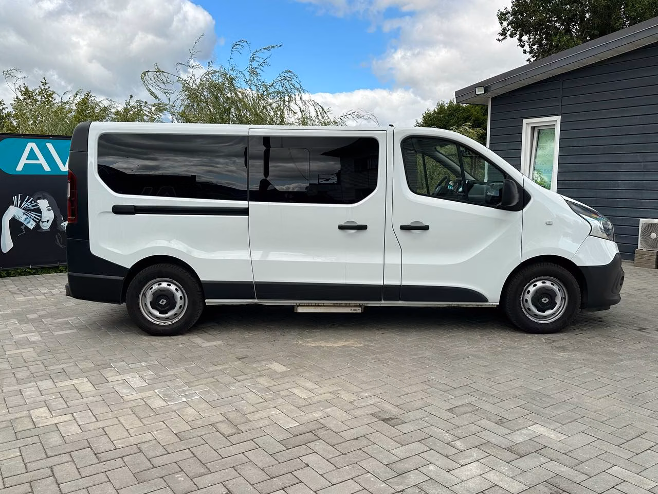 Renault Trafic фото 9