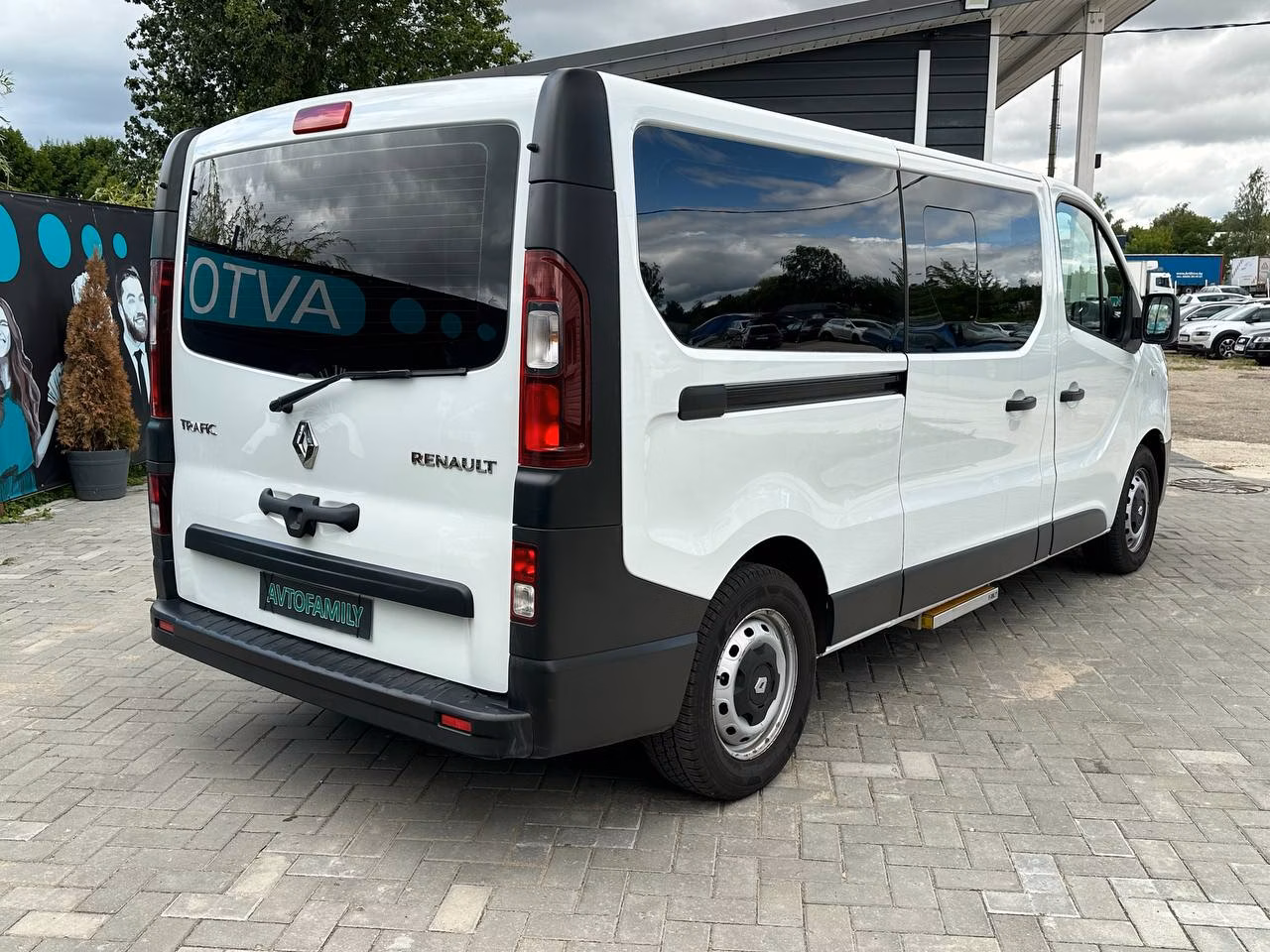 Renault Trafic фото 8