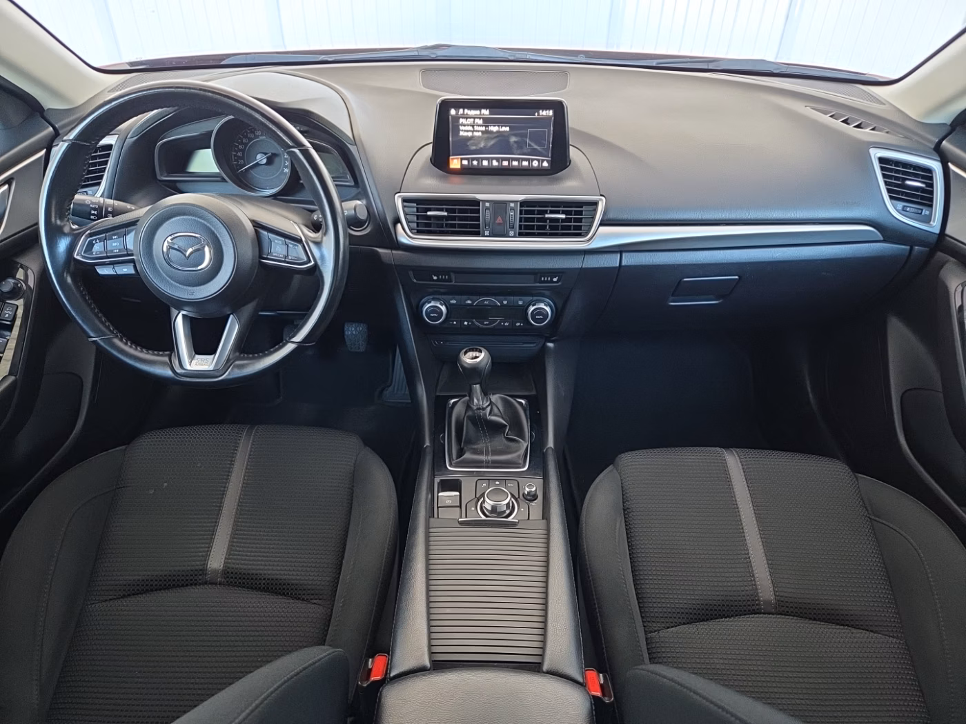 Mazda 3 фото 9