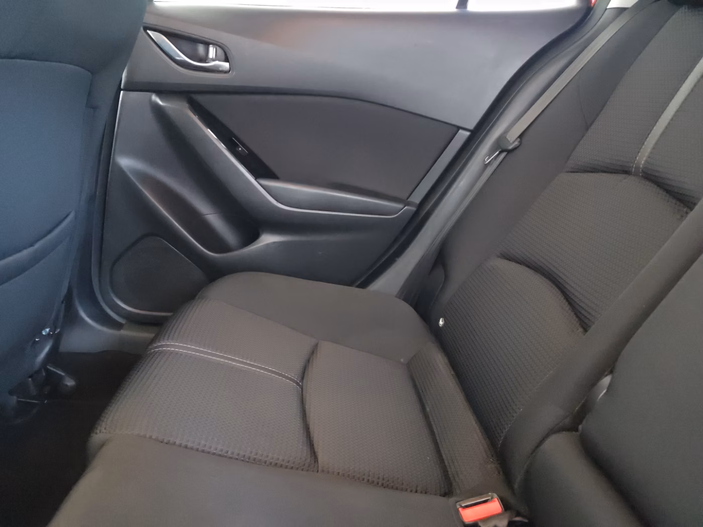 Mazda 3 фото 12