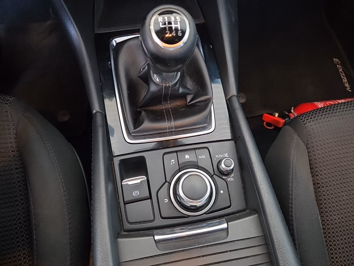 Mazda 3 фото 22