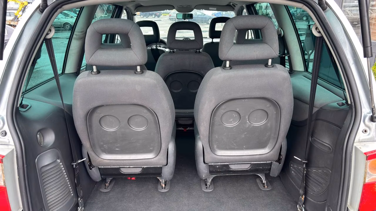 Ford Galaxy фото 10
