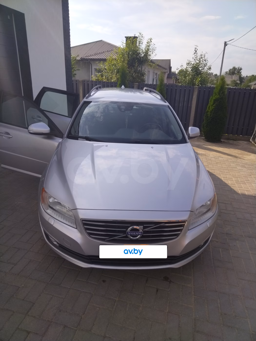 Volvo V70 фото 9
