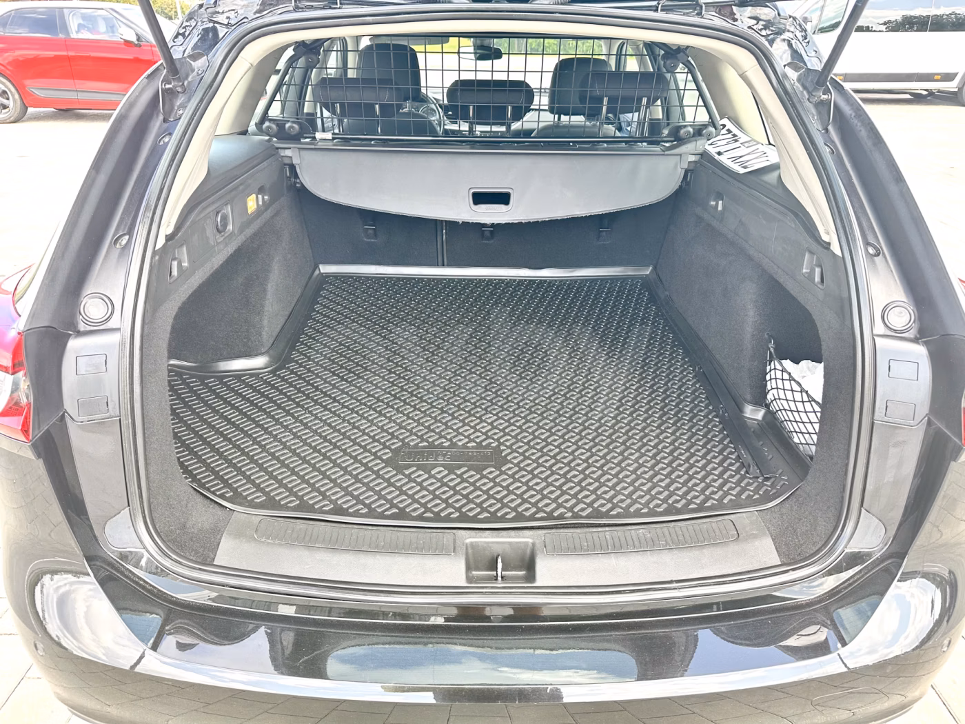 Opel Insignia фото 9