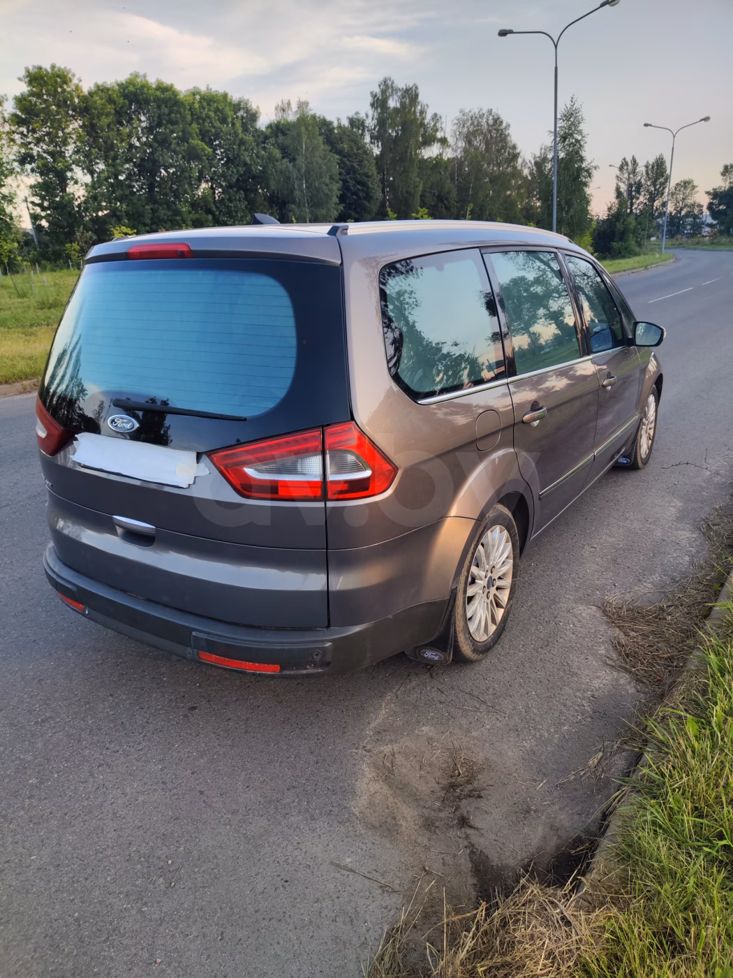 Ford Galaxy фото 3