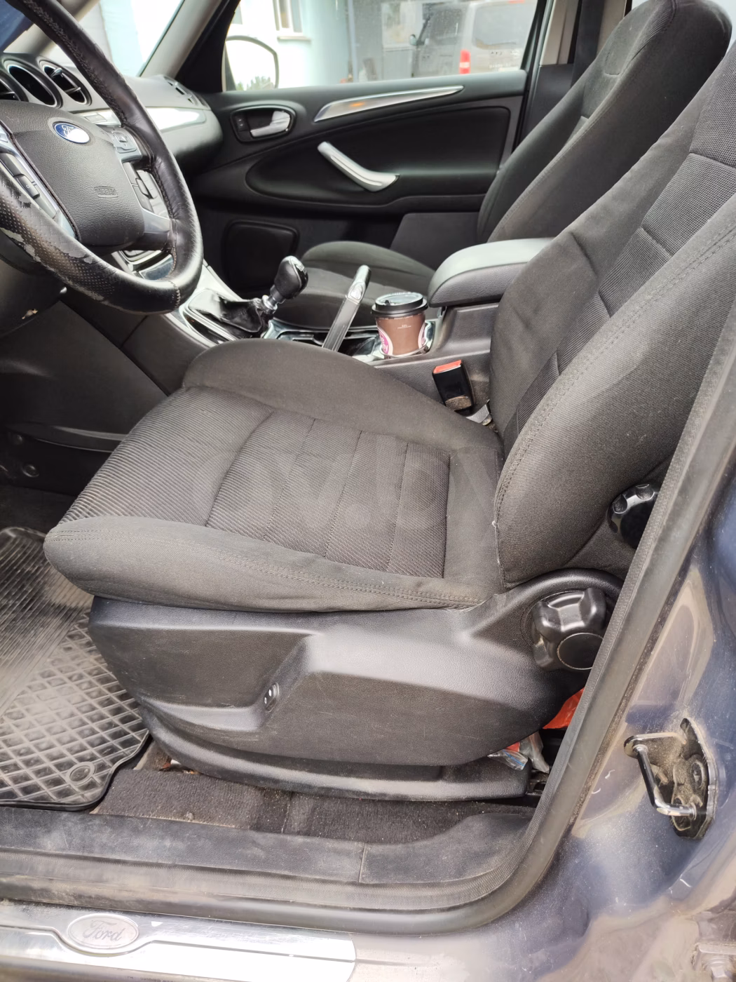 Ford Galaxy фото 16