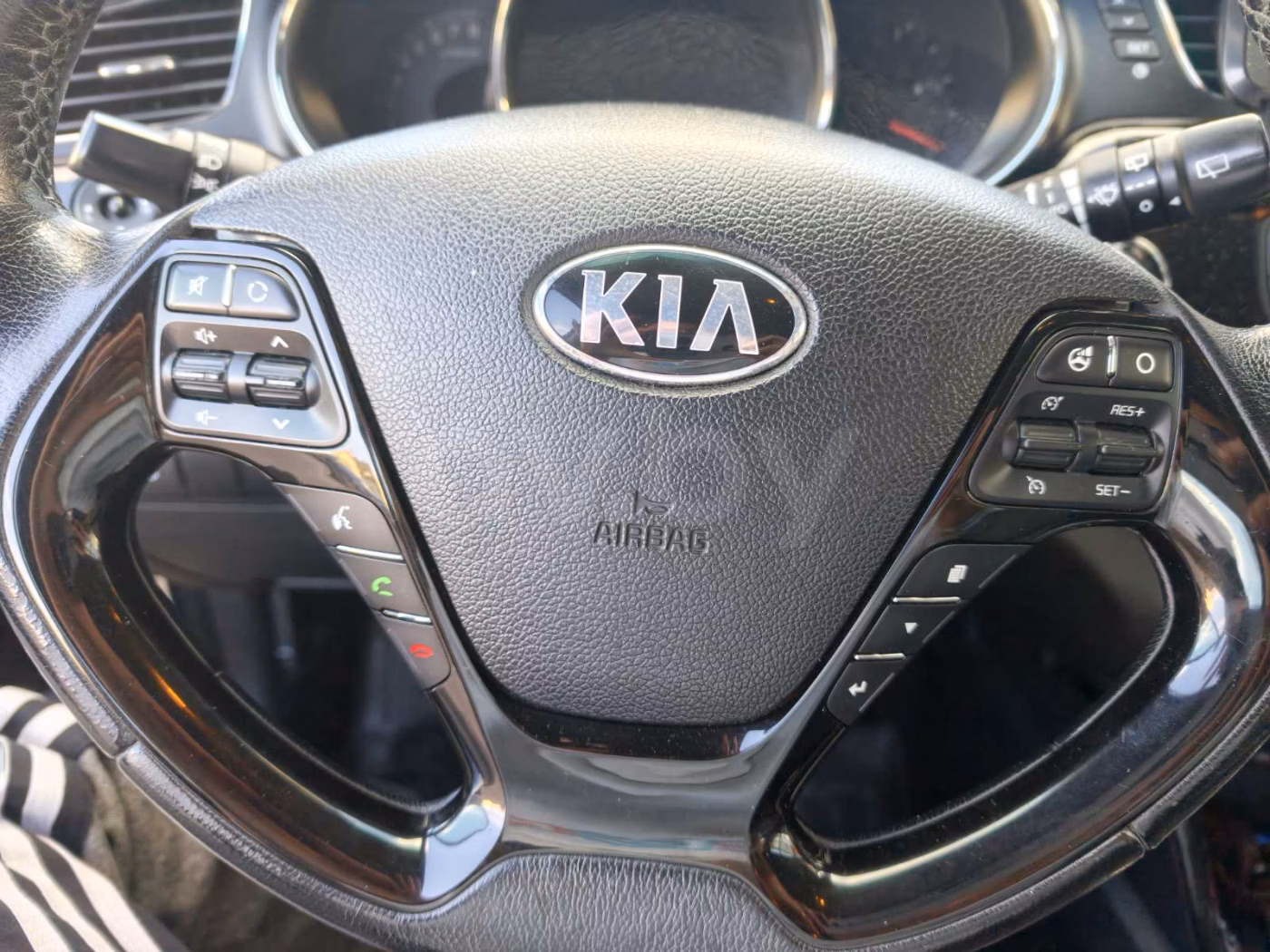 Kia Cee'd фото 9