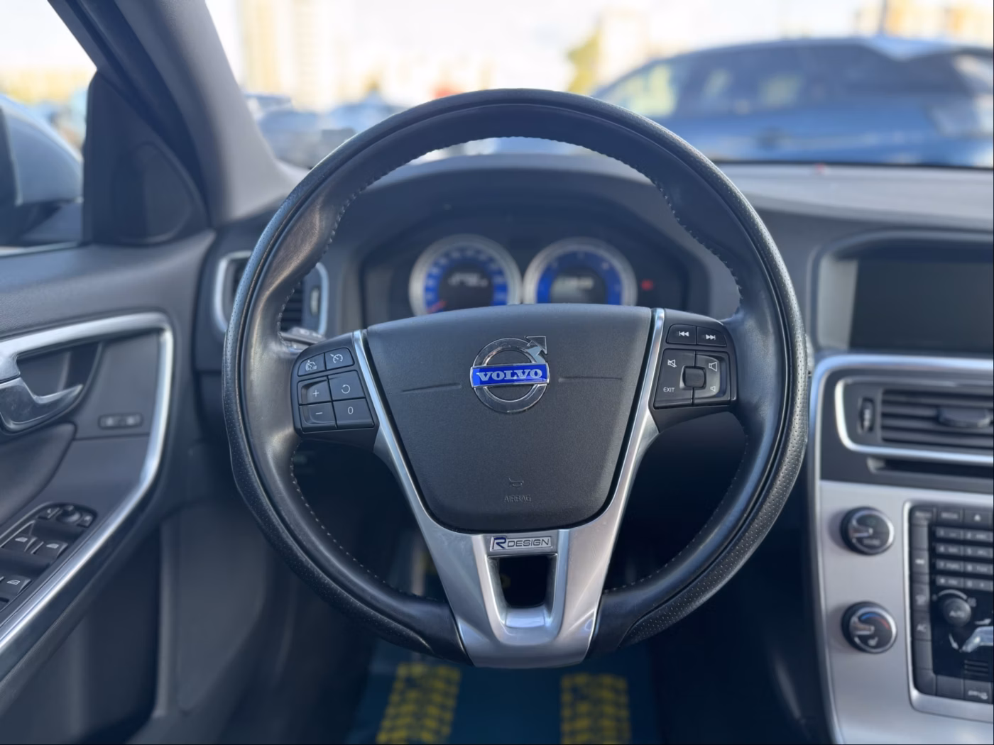 Volvo V60 фото 24