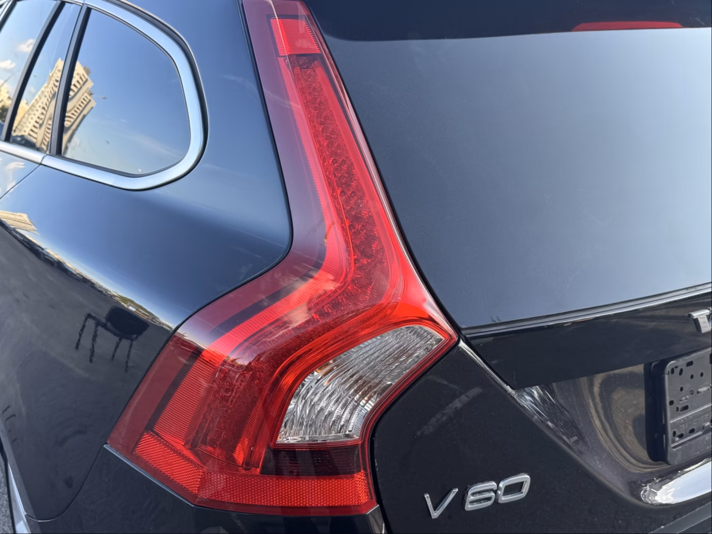 Volvo V60 фото 21