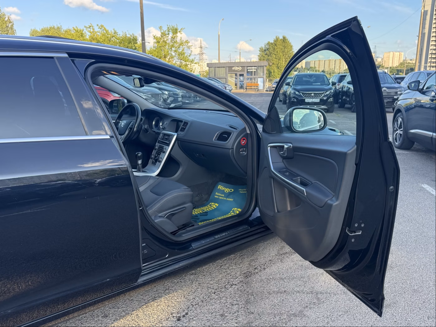 Volvo V60 фото 17