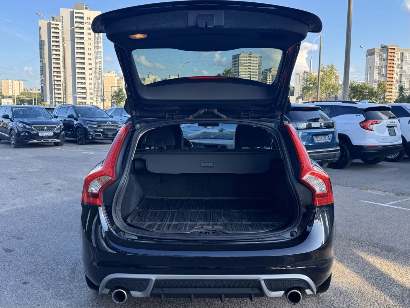 Volvo V60 фото 14