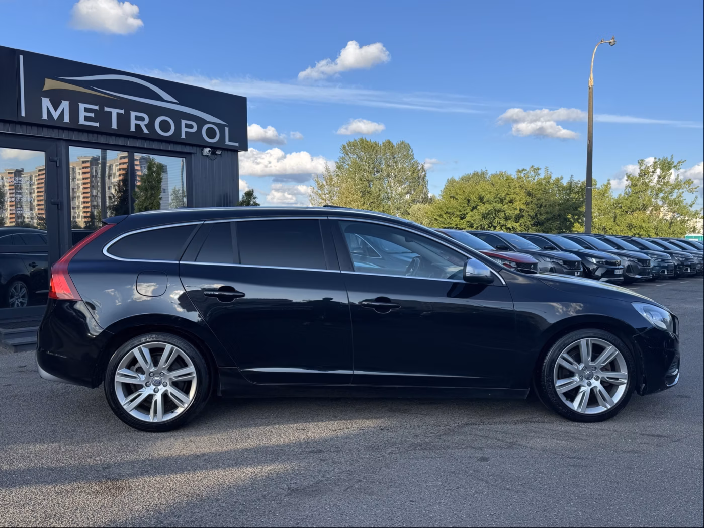 Volvo V60 фото 8