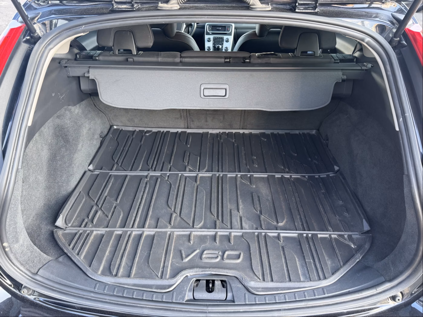 Volvo V60 фото 13