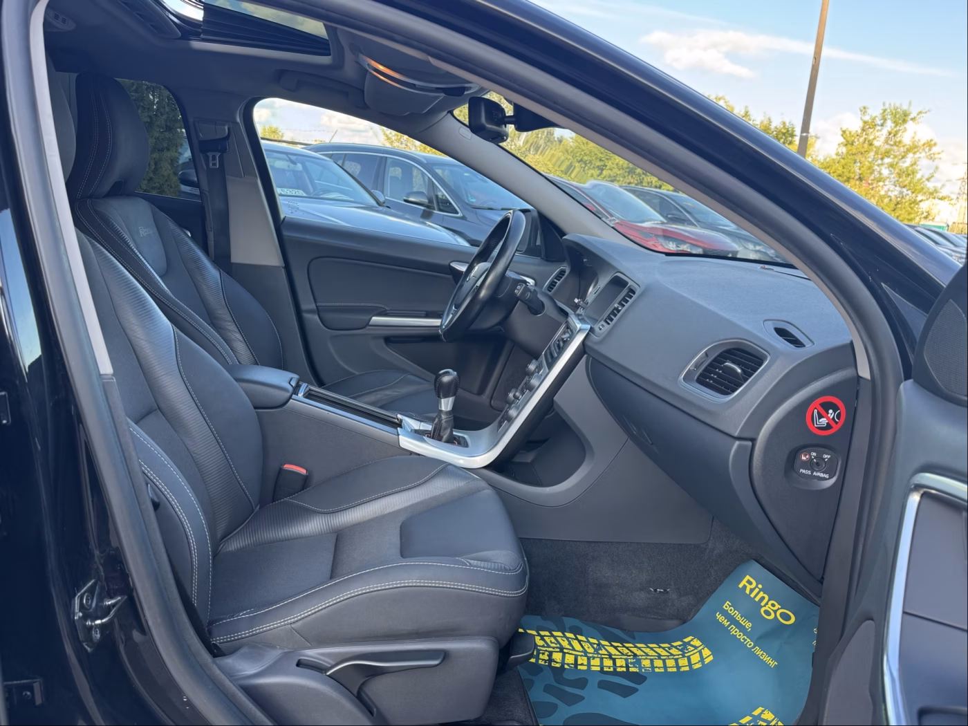 Volvo V60 фото 18