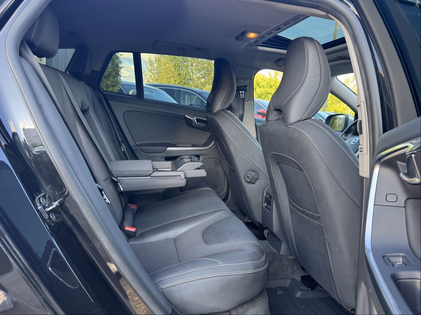 Volvo V60 фото 16