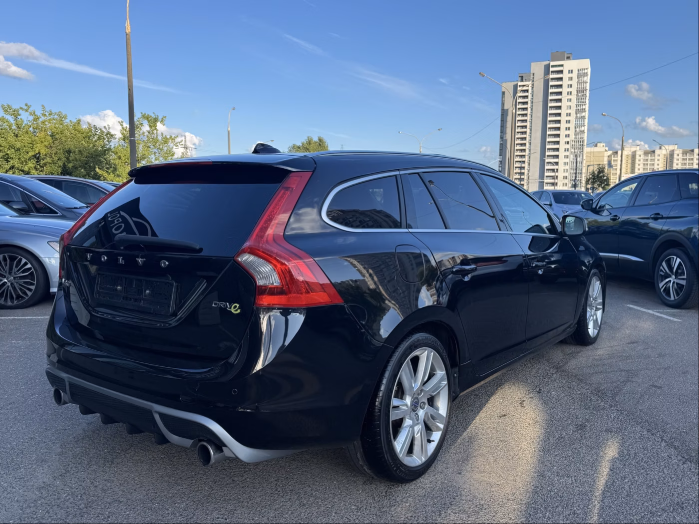 Volvo V60 фото 7