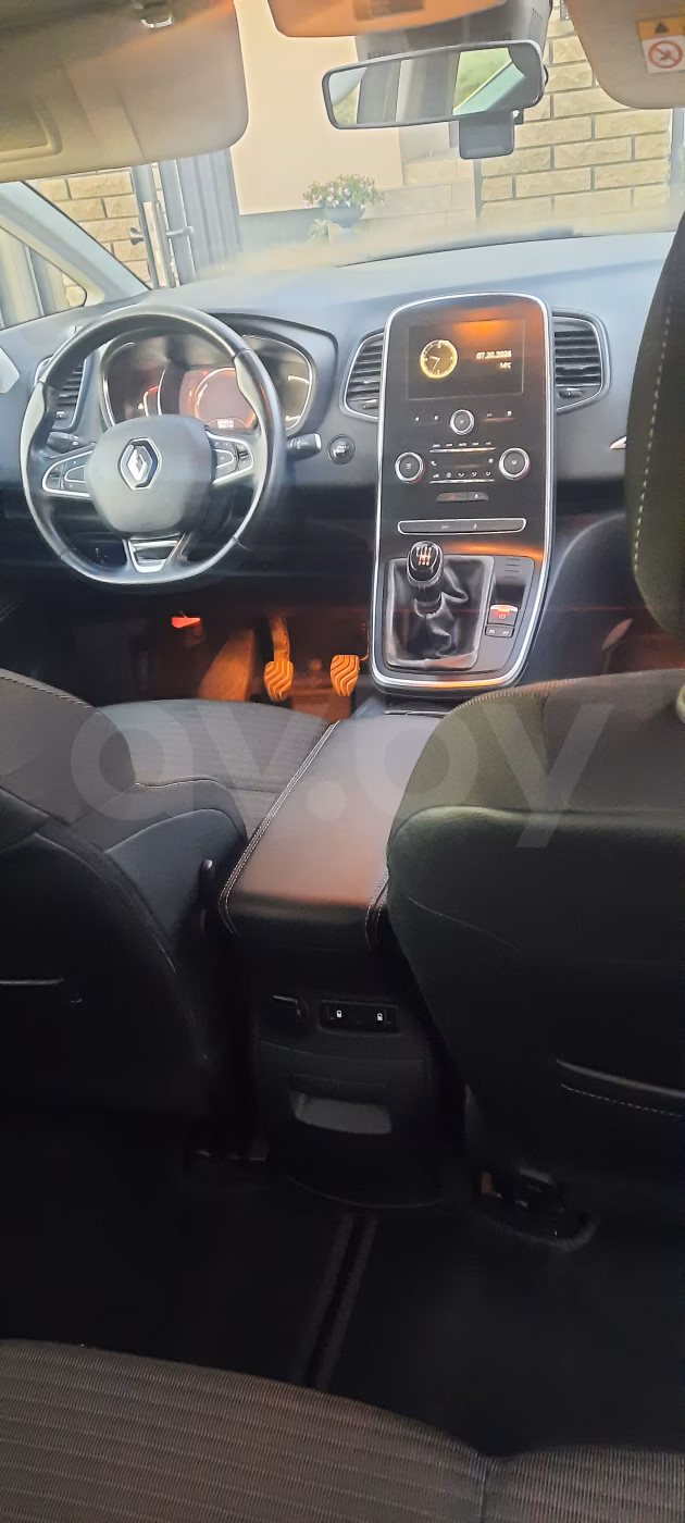 Renault Scenic фото 9