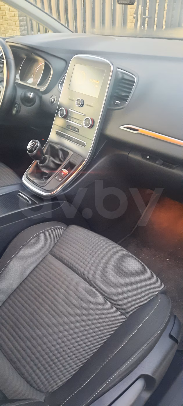Renault Scenic фото 7