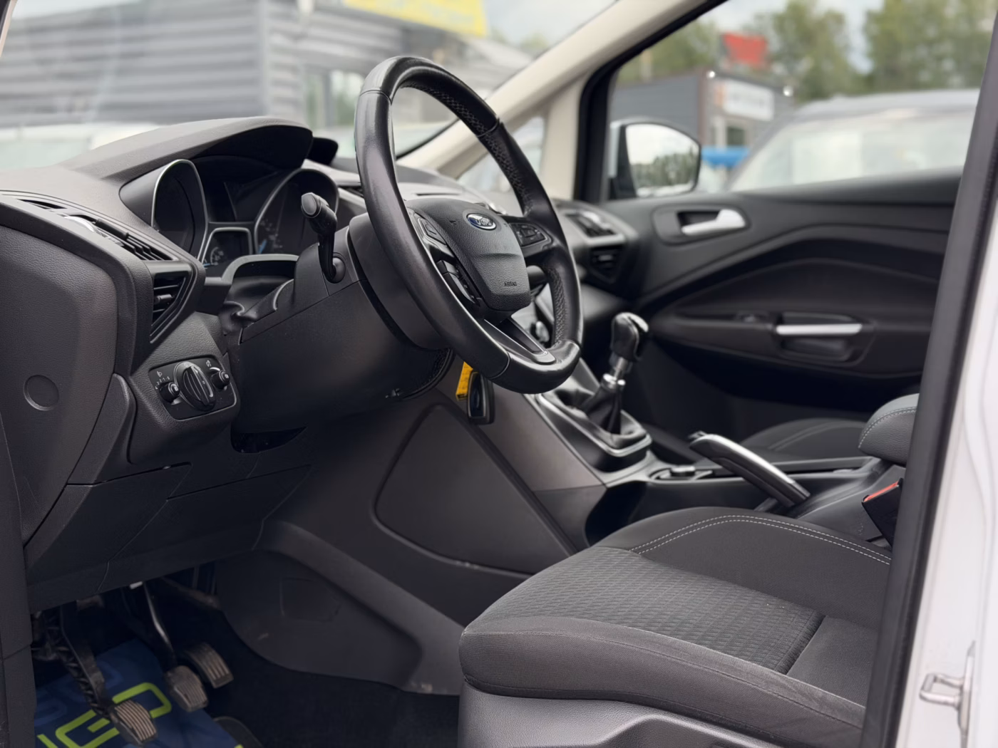 Ford Grand C-Max фото 16