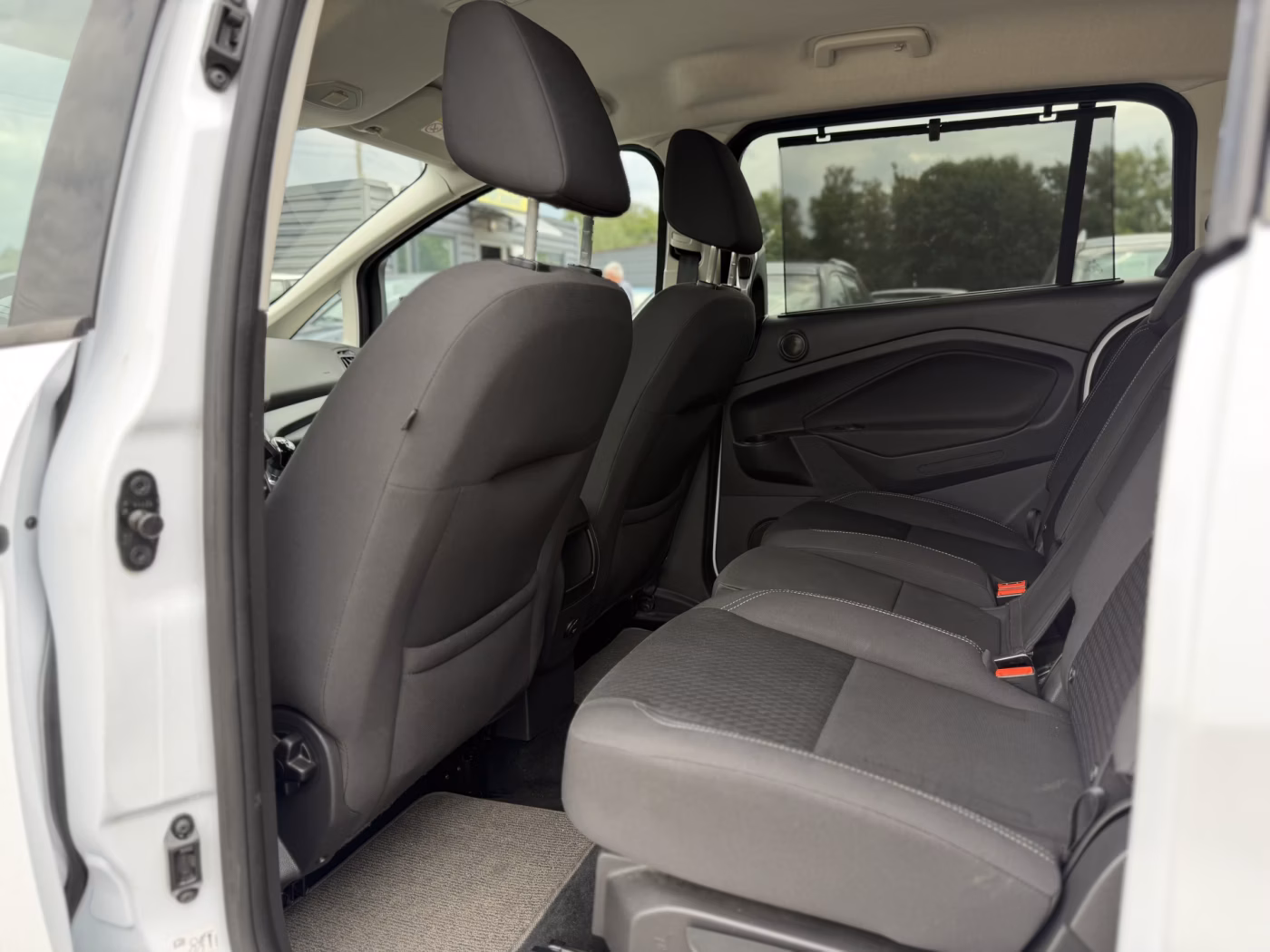 Ford Grand C-Max фото 14