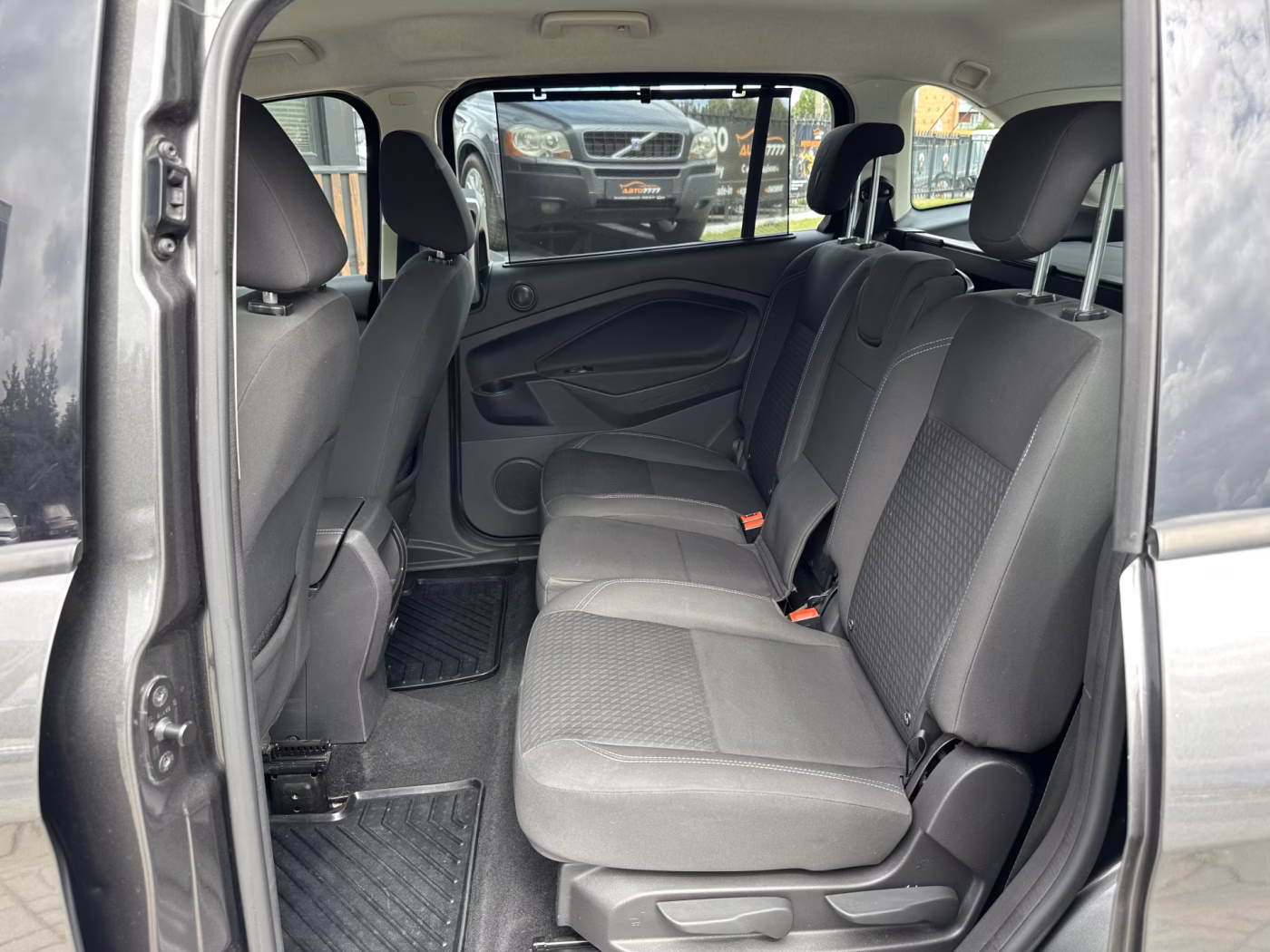 Ford Grand C-Max фото 9