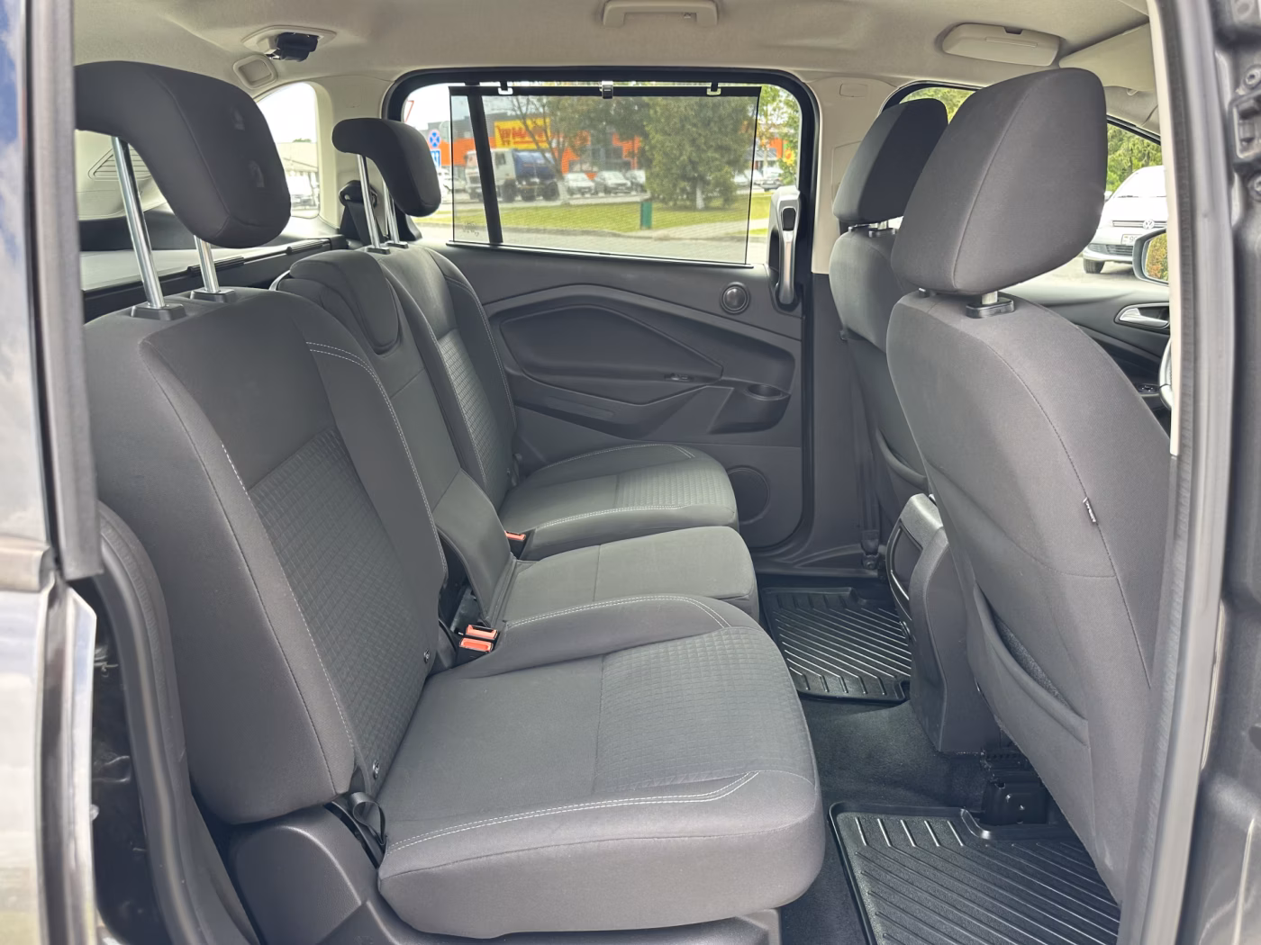 Ford Grand C-Max фото 13