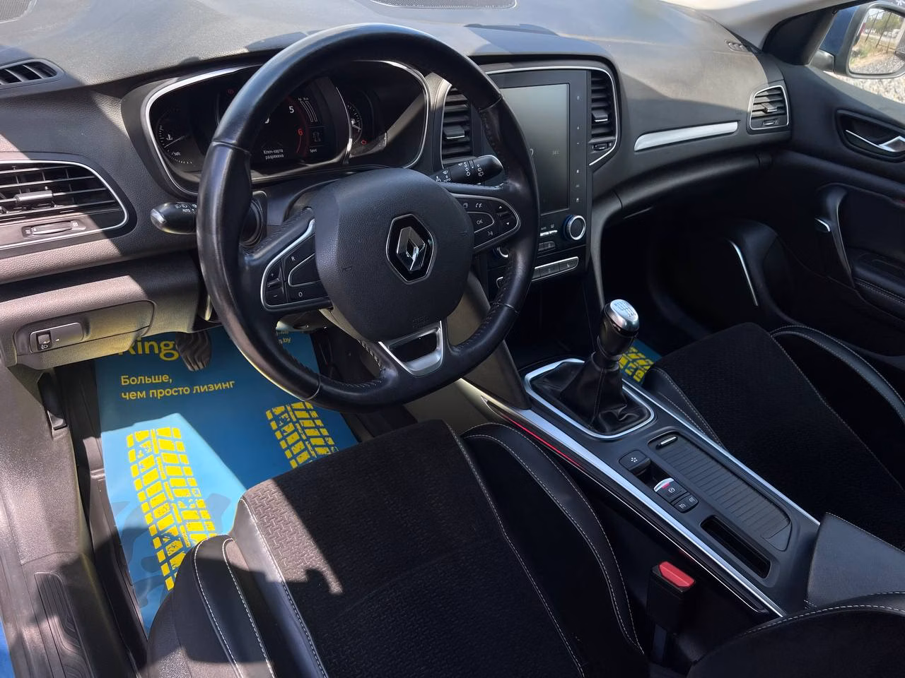Renault Megane фото 9