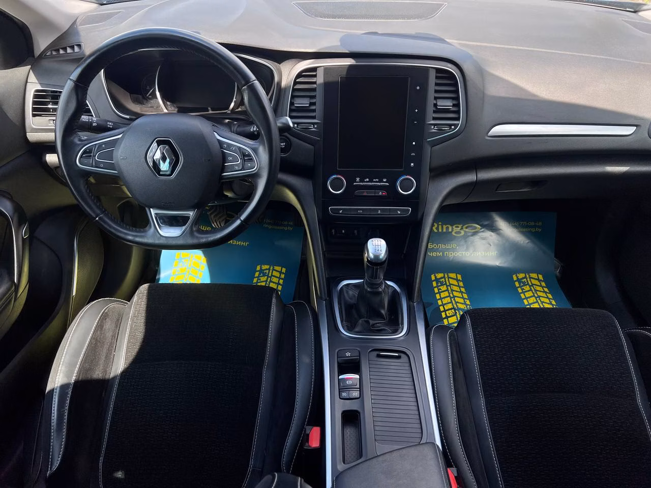 Renault Megane фото 12