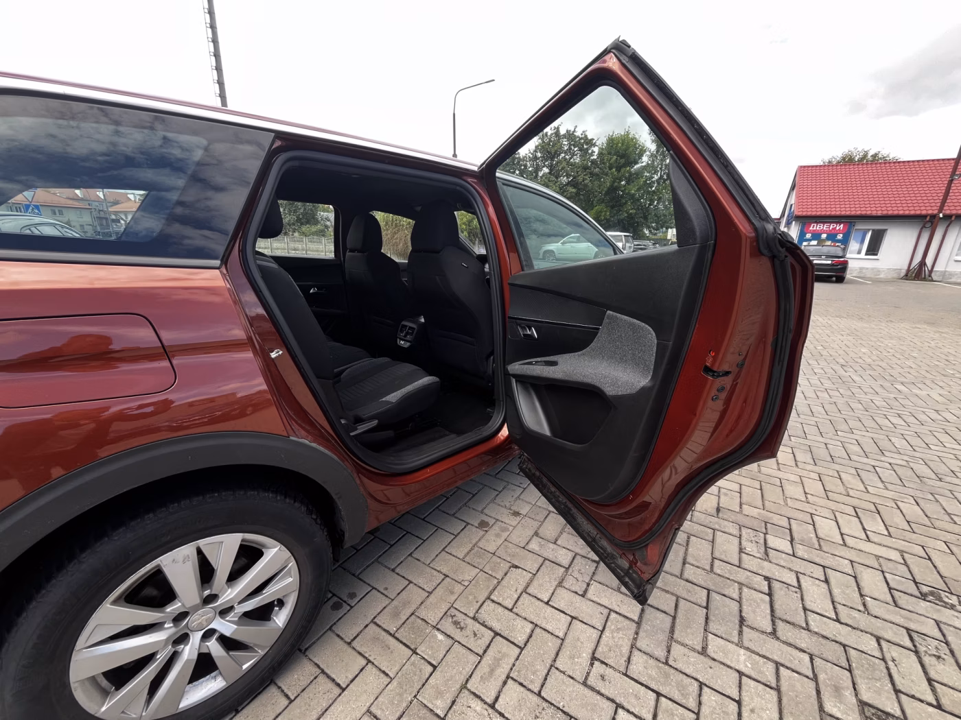 Peugeot 5008 фото 14