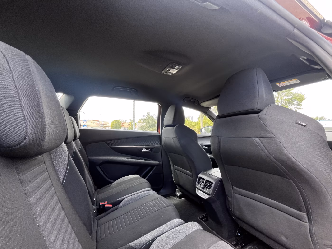 Peugeot 5008 фото 17