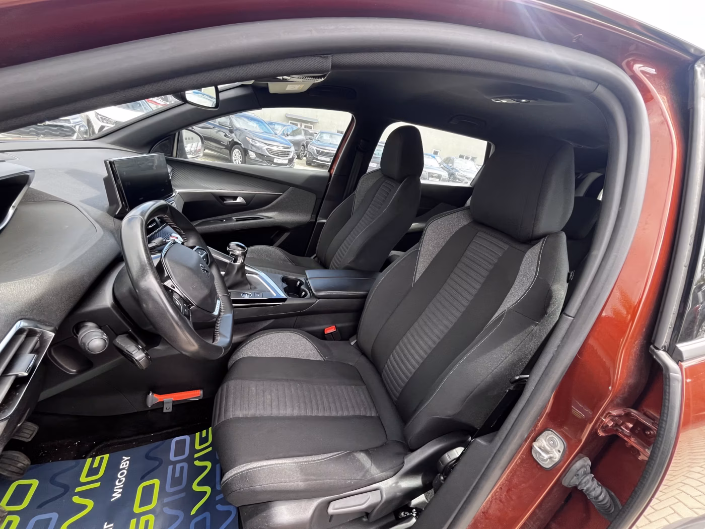 Peugeot 5008 фото 24