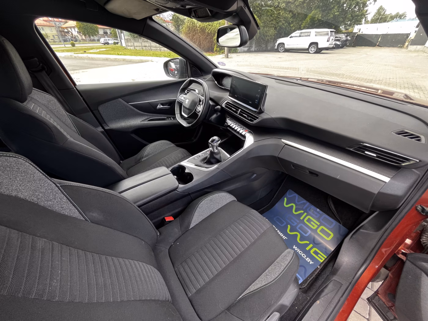 Peugeot 5008 фото 15