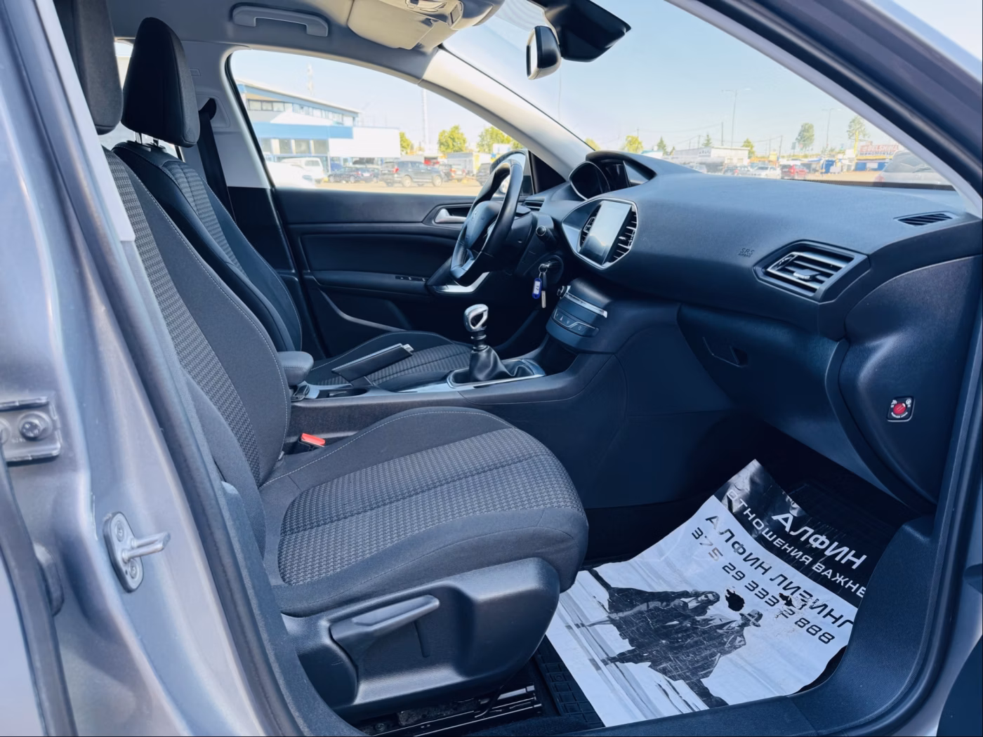 Peugeot 308 фото 8