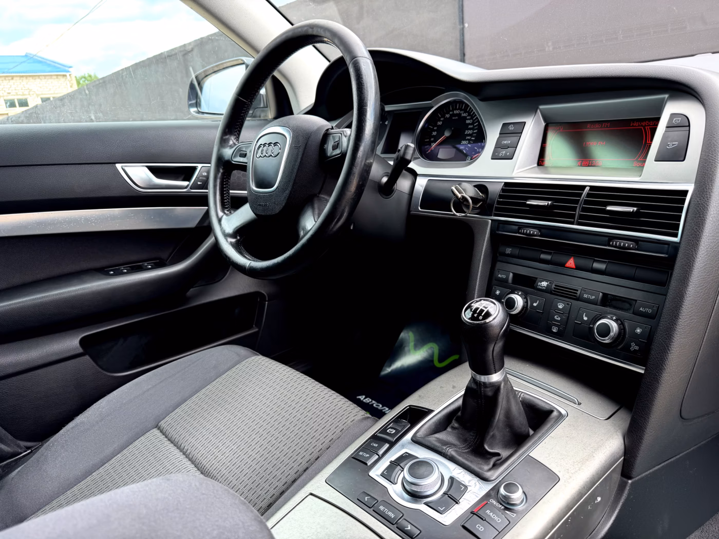 Audi A6 фото 16
