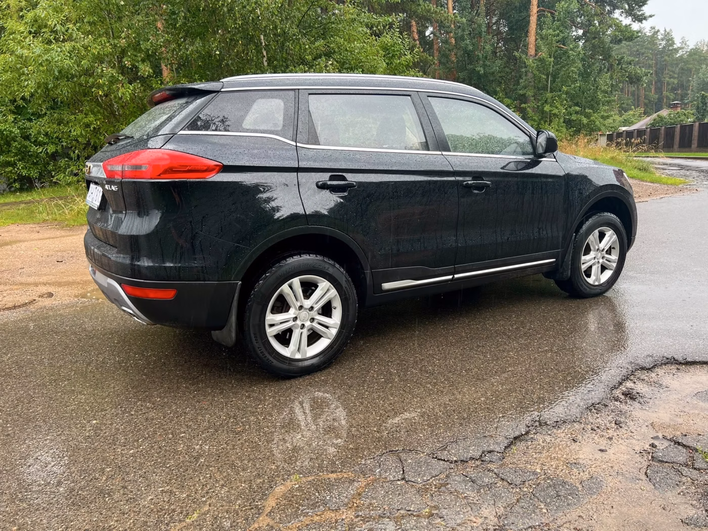Geely Atlas фото 6