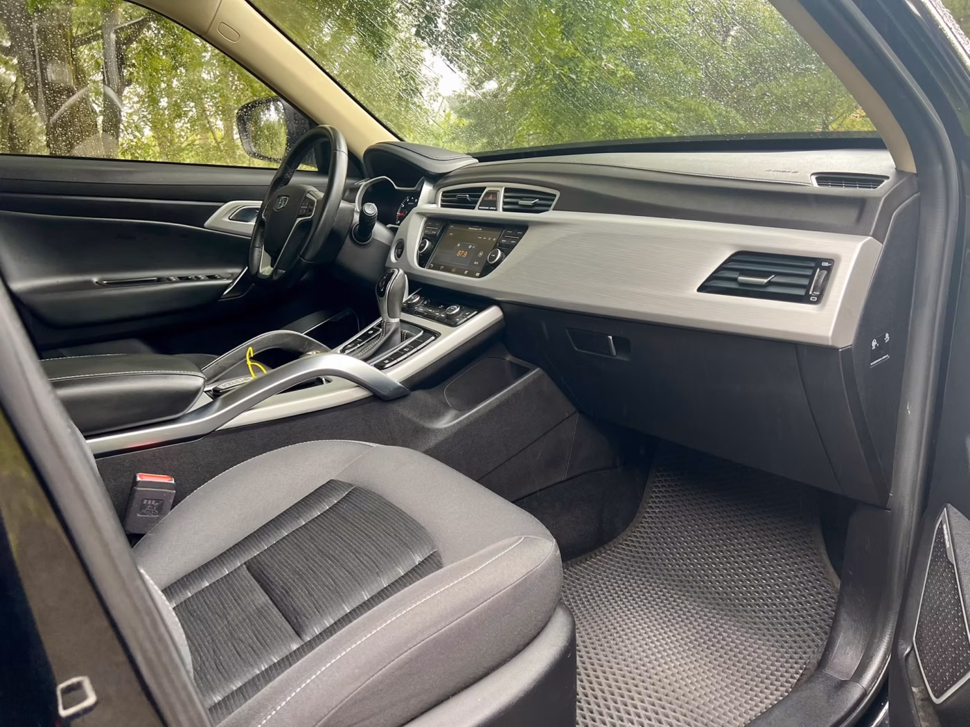 Geely Atlas фото 13