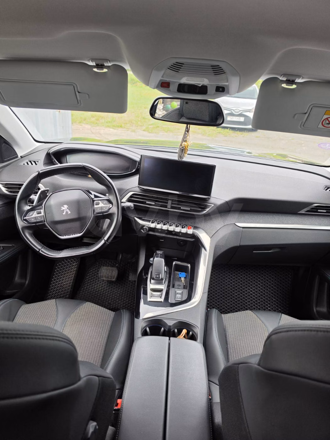 Peugeot 5008 фото 7