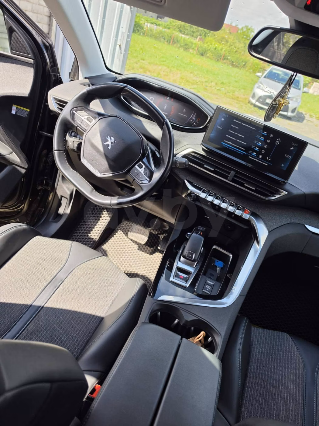Peugeot 5008 фото 8