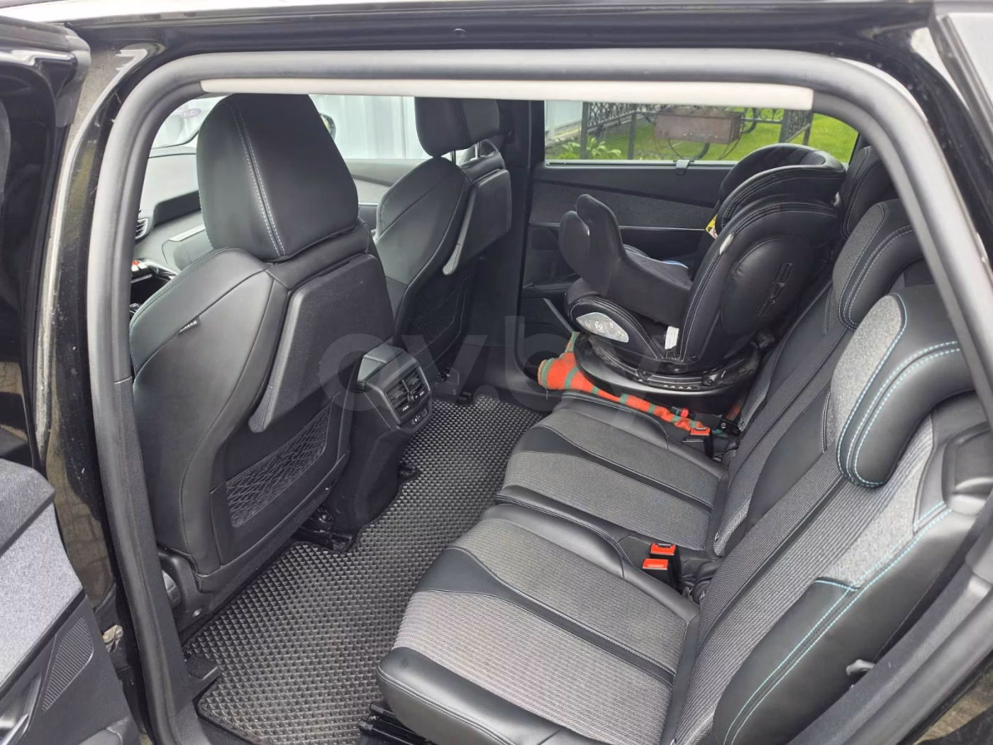 Peugeot 5008 фото 9