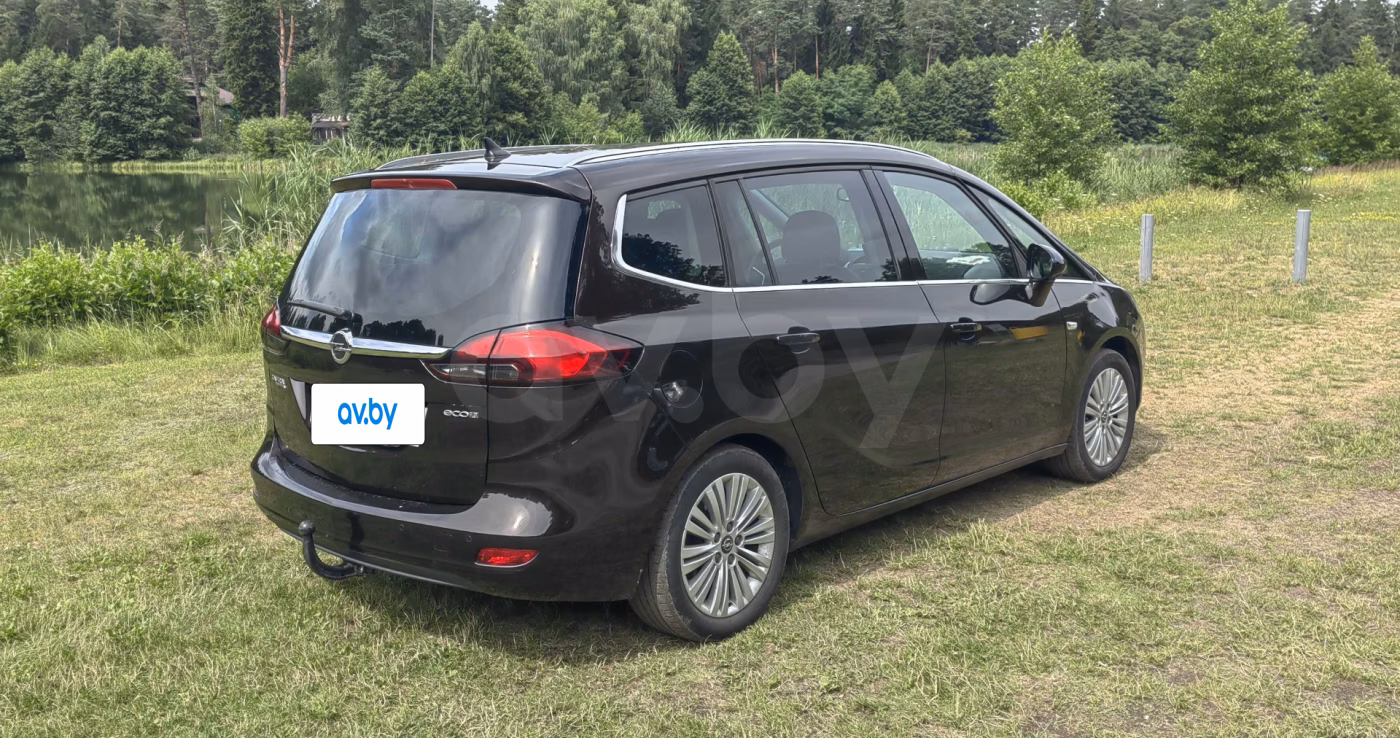 Opel Zafira фото 5