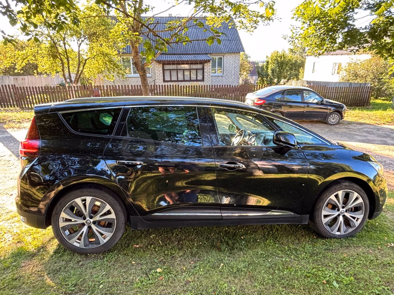 Renault Grand Scenic фото 2